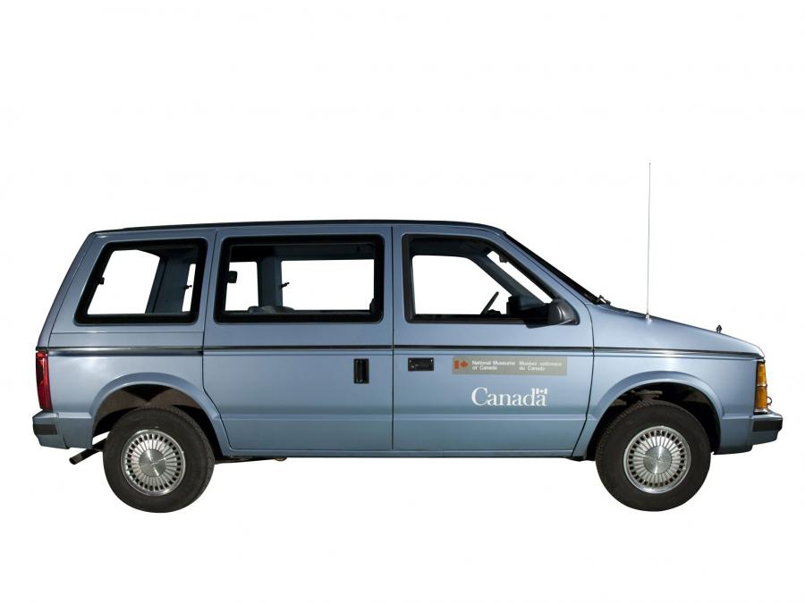  Plymouth Voyager 1984 года  (фото 7 из 21)